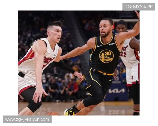 勇士主帅称库里是球队灵魂核心，库里状态神勇引领球队,勇士队走回正轨